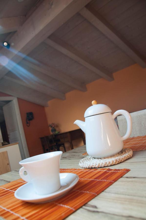 La Chiocciola Bed and Breakfast Momo Exteriör bild